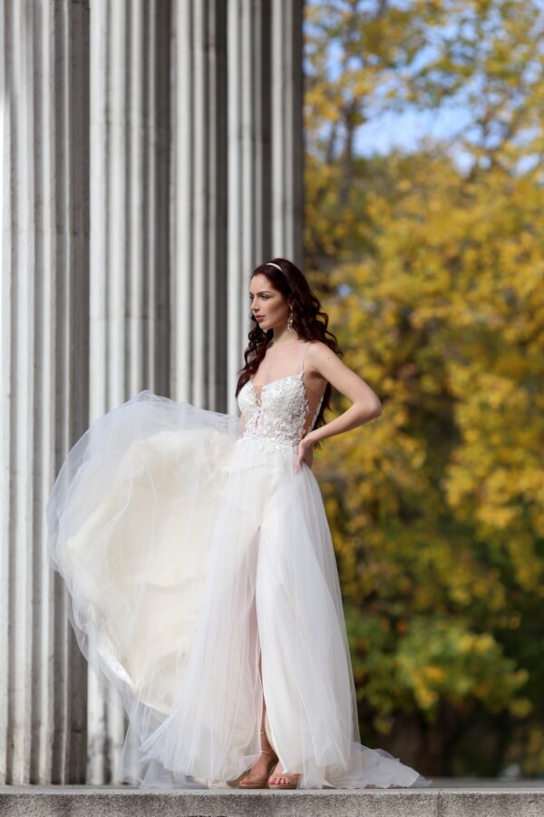 abito da sposa in tulle e pizzo