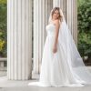 abito da sposa in tulle morbido e corpetto ricamato